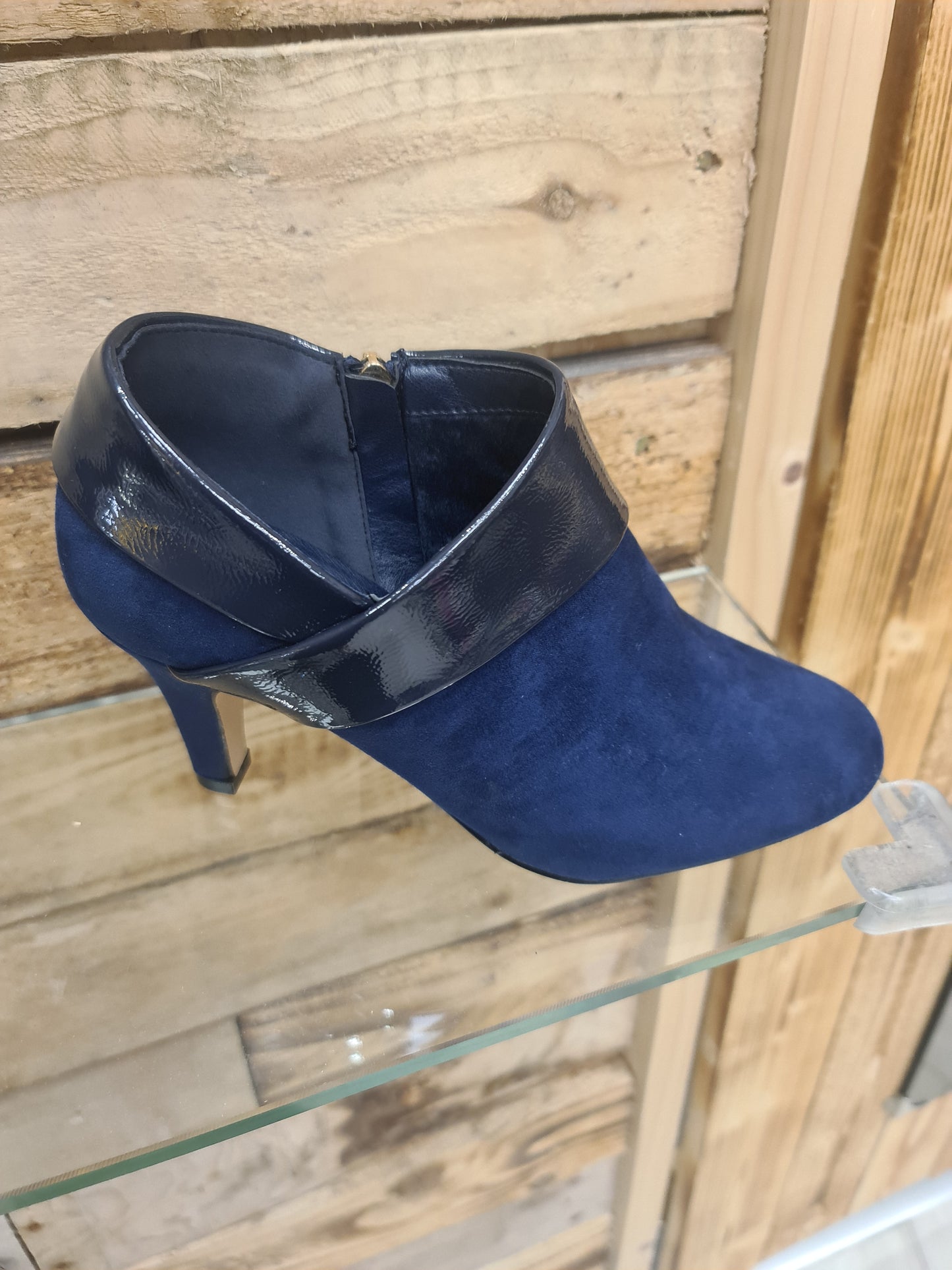 Lotus Maya Navy Patent ULS287