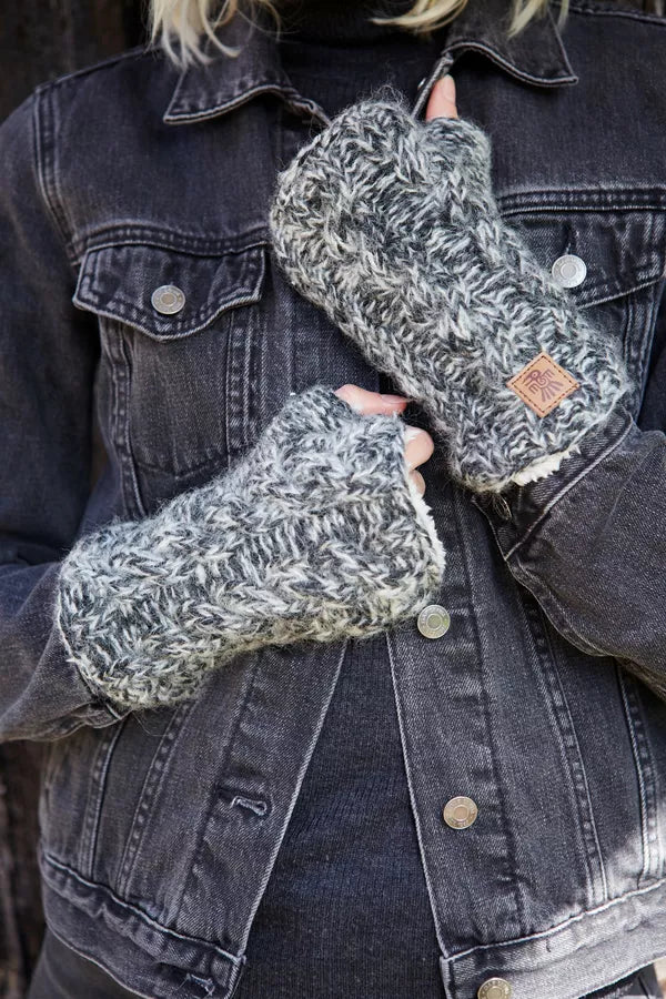 Pachamama Cairngorm Handwarmers Charcoal 8764